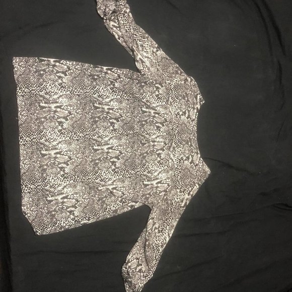 CATHY vintage women's snakeskin zip-up blouse - Picture 4 of 4